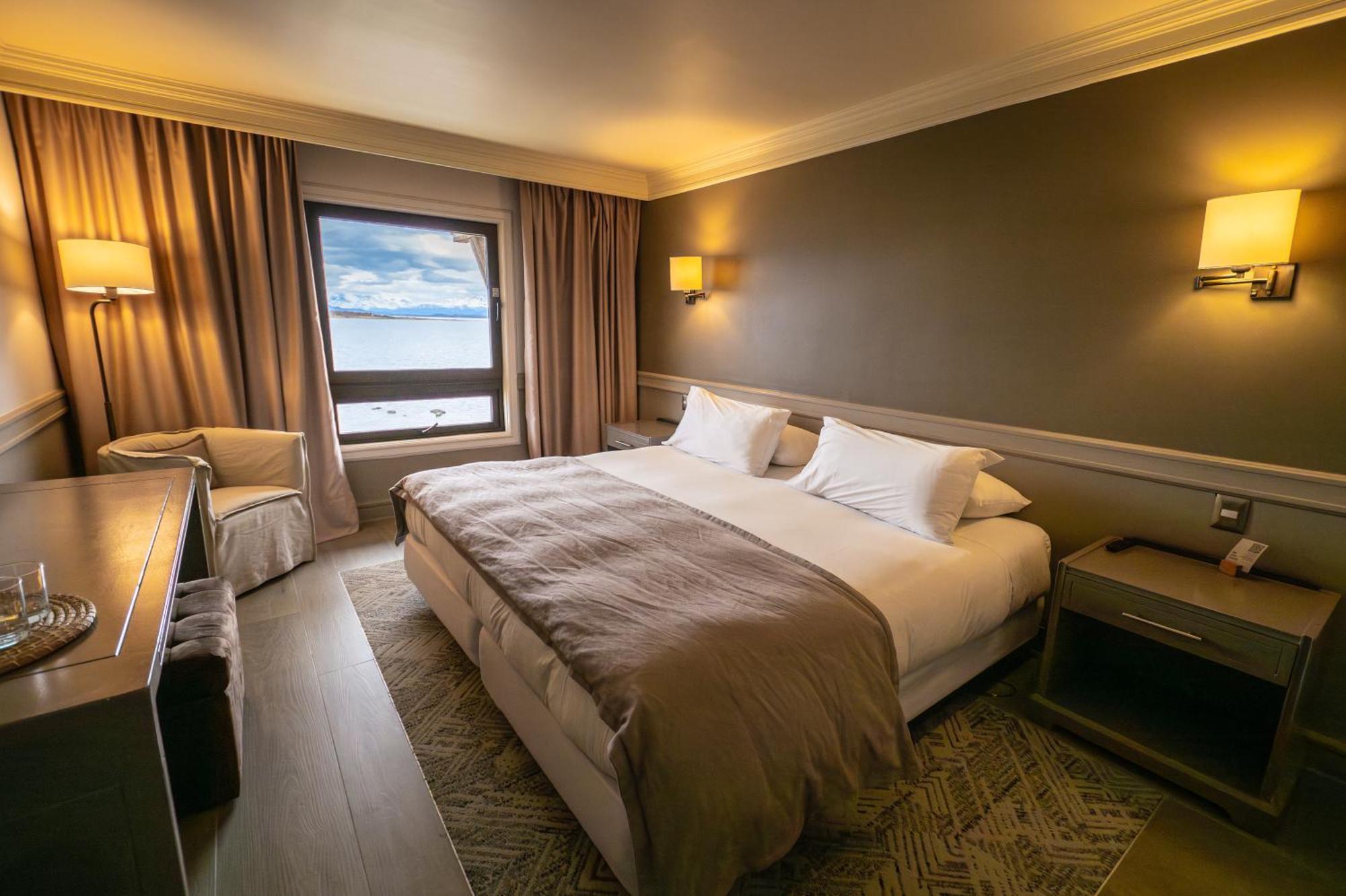 Hotel Costaustralis Puerto Natales Exterior photo